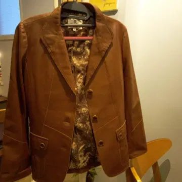 브라운 가죽 블레이저