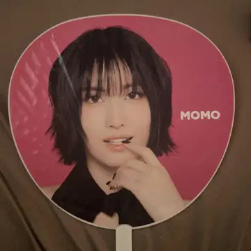 TWICE MOMO 부채