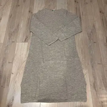 투모로우랜드 MACPHEE 니트 원피스