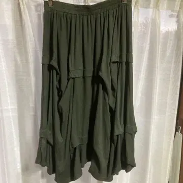 새상품 다크 그린 플레어 스커트