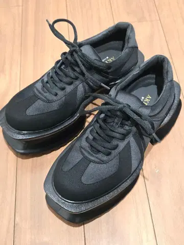 아키코아오키 AKIKOAOKI 빅토리아 새틴 신발