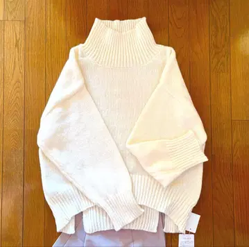 코쿤 니트 프리 사이즈 터틀넥 루즈핏 슬릿 2way