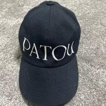 PATOU 블랙 캡