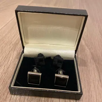 유나이티드 애로우즈 스퀘어 커프스 블랙 덤 포함