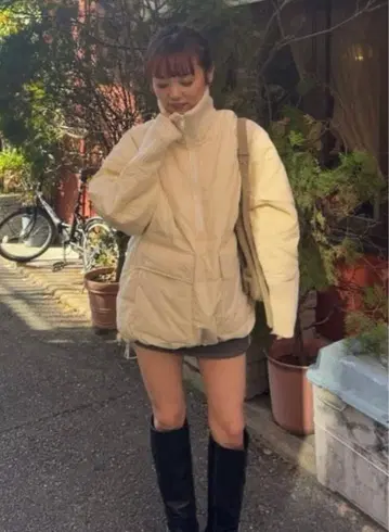 베이지 퀼팅 자켓