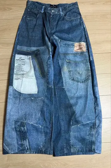 [ 새상품급 ] 패치워크 디자인 데님 팬츠