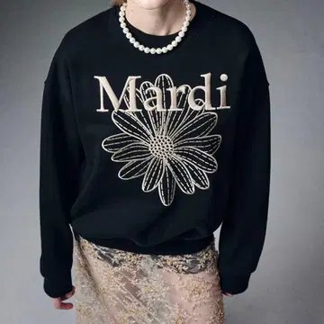 SWEATSHIRT FLOWERMARDI NEEDLEWORK