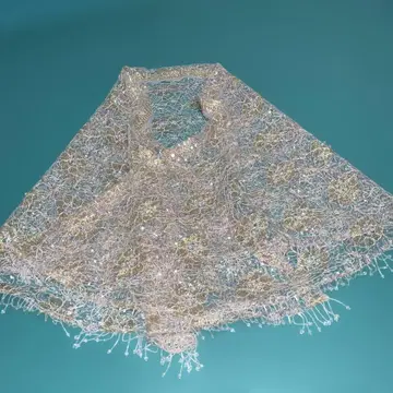 화이트 골드 비즈 장식 레이스 스톨