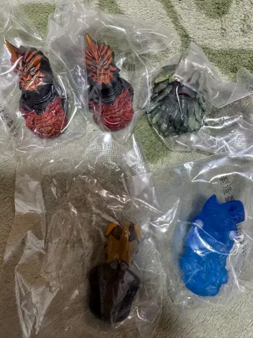 제일복권 울트라맨 시리즈 괴수초대전 vol.2 F상 5종 세트