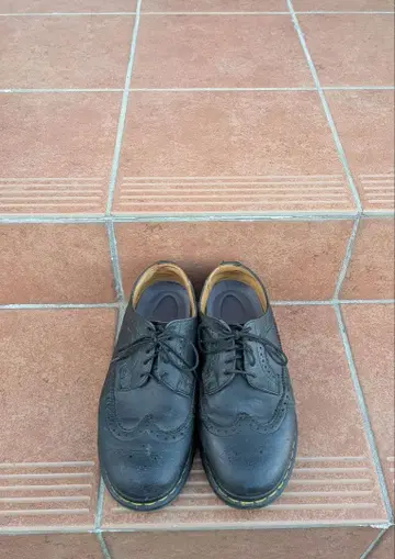 닥터마틴 가죽 신발