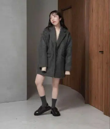 [ 미사용 새상품 ] lawgy 샤기 악센트 버튼 자켓 코트