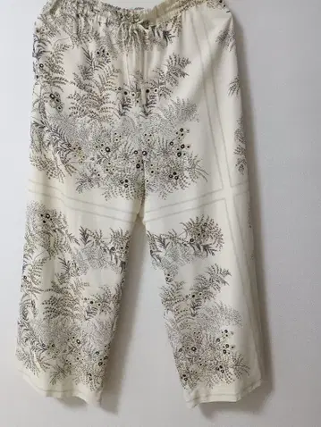 비어즐리 아이보리 플로럴 패턴 와이드 팬츠