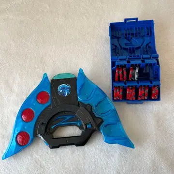 울트라맨 제트 제트 라이저 & 울트라 메달 18개 & DX 제트 홀더