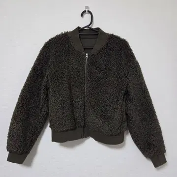 [ 유니클로 ] 올리브색 보아 자켓 집업