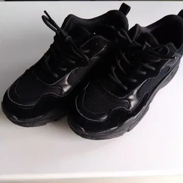 Koe 대드 스니커즈