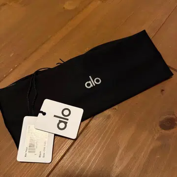 [정품] Alo Yoga 블랙 헤어밴드 ONE SIZE