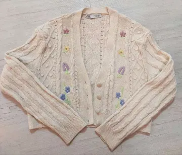 꽃무늬 자수 니트 가디건