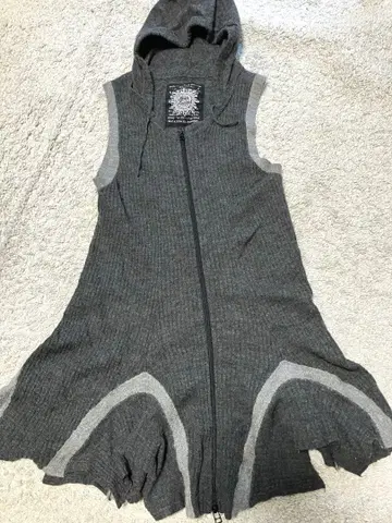 마츠오 인터내셔널 그레이 니트 베스트 38