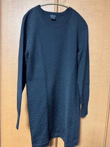 theory 블랙 헤링본 긴팔 니트