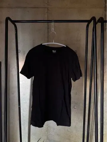 쓰리 도츠 셔츠 블랙 크루넥 S