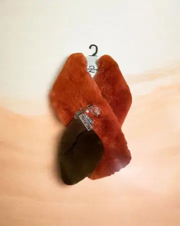 브로치 포함 티펫 (디즈니)