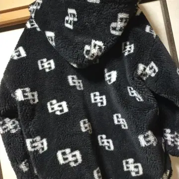 GYDA 보아 플리스 후드 부착 자켓