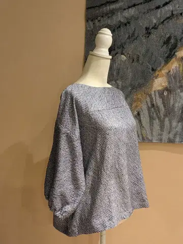 순수 실크 총무늬 네이비 컬러 기모노 리메이크 상의 풀오버 7부 소매