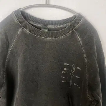 제품 염색 흑먹색 맨투맨 y2k