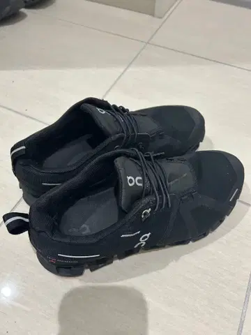 On cloud 스니커즈 25 water proof 방수