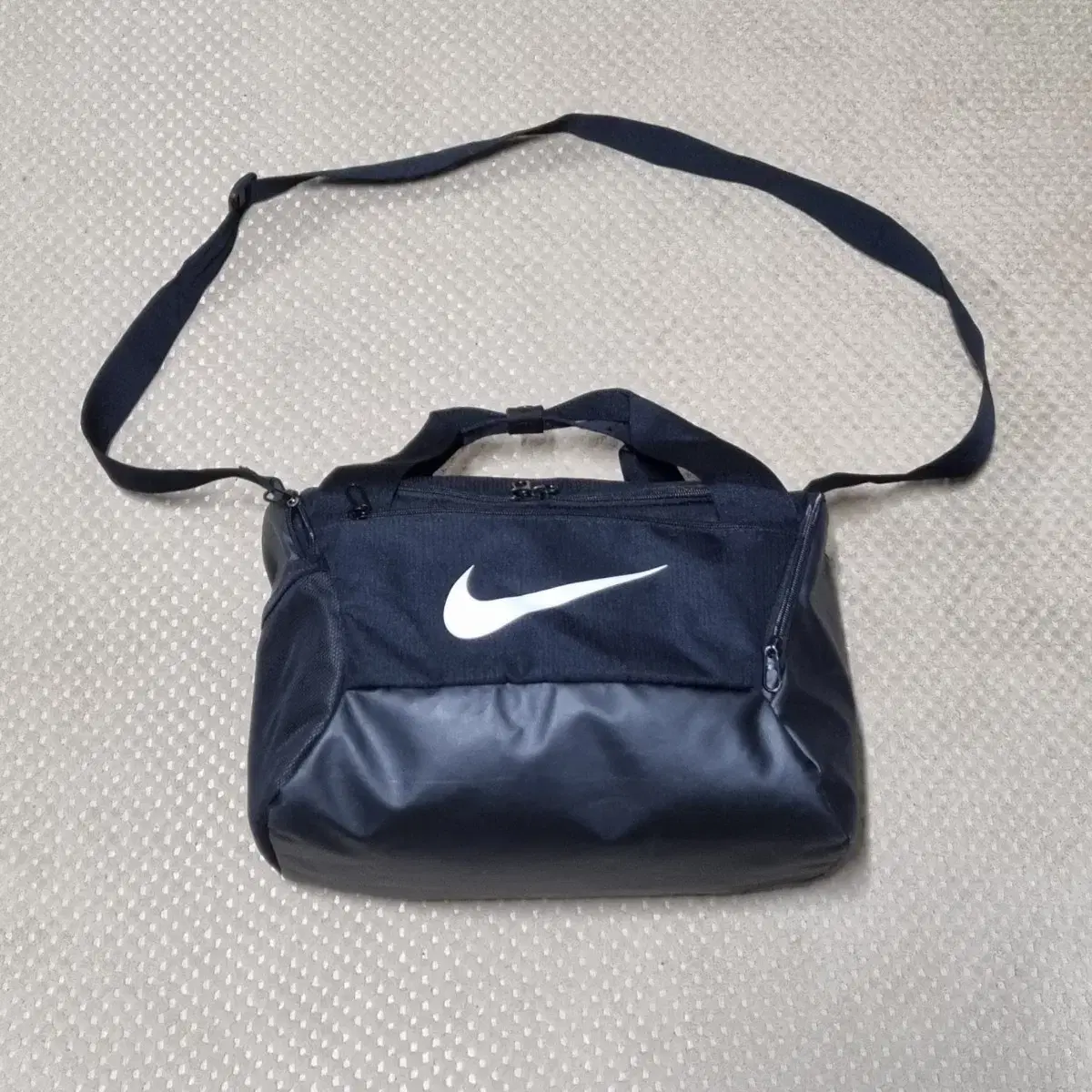 nike moon bag