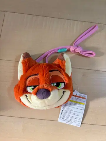 새상품 디즈니 리조트 주토피아 닉 숄더백