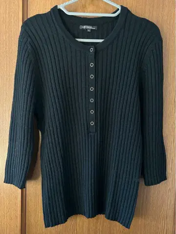 23구 긴팔 니트 (7부 소매) 블랙 46 사이즈