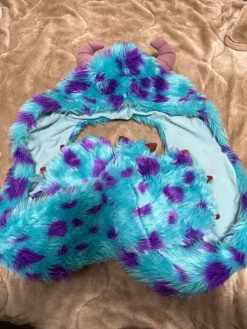 Disney 몬스터즈 잉크 샐리 팬캡 머플러