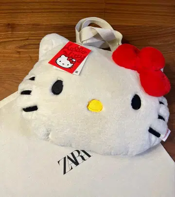 새상품 ZARA 헬로키티 백