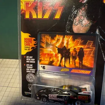 KISS GENE SIMMONS 다이캐스트 미니카 ? 레어 가치