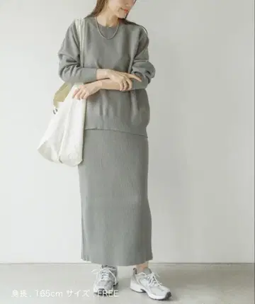 Sonny Label 맨투맨 스타일 상의 스커트 셋업