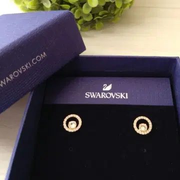 미사용급 스와로브스키 스터드 귀걸이 로즈 골드 크리스탈