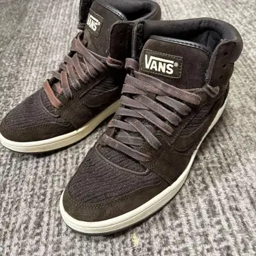 VANS 하이컷 스니커즈 다크 브라운