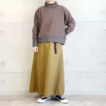 AUG 리브 기모 루즈핏 하이넥 풀오버 브라운