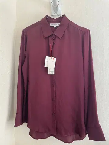 [ 택 포함 미사용품 ] 유니클로 이네스 실크 스탠드 블라우스 M 와인