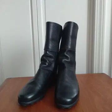 알슈, 미들 부츠