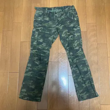 카모플라쥬 카고 팬츠 포켓 있음