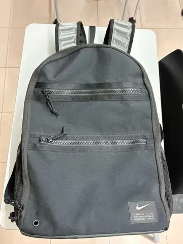 NIKE UTILITY HEAT 백팩