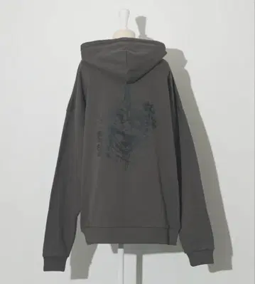 pium sacred heart 지퍼 후드티 차콜 그레이