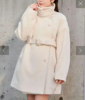 Chico 샤기 스탠드 미들 기장 오버코트 치코