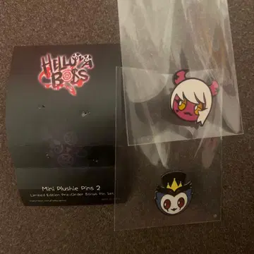 헬바보스 핀 배지 베로시카 & 스트라스