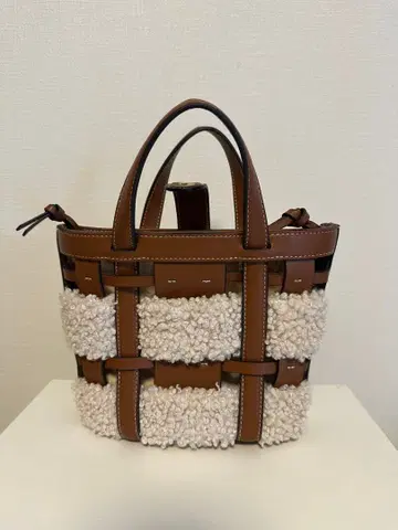 ZARA 컷워크 미니 토트백 보아