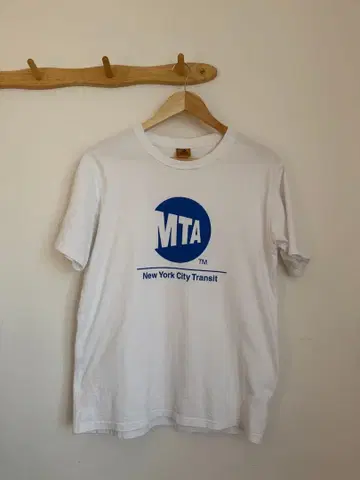 MTA New York transit tee L size