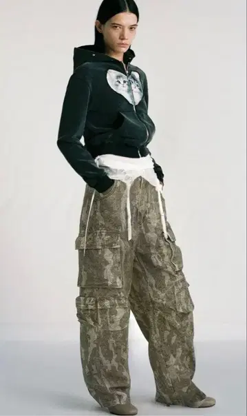 TRINITESTUDIO Denim Camo Cargo Pants