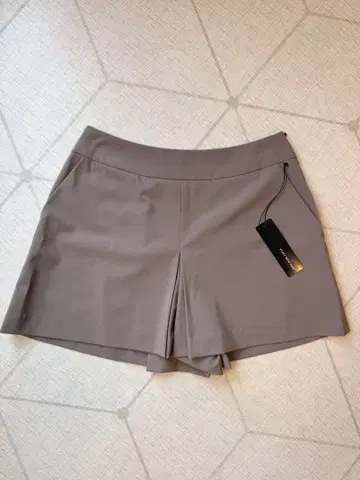 폭시 뉴욕 큐롯 숏팬츠 스칸츠